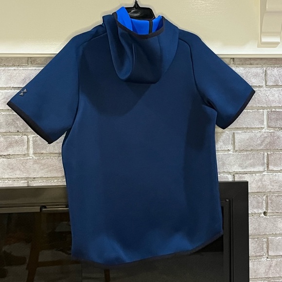 Under Armor Gym Hoodie - Picture 2 of 2